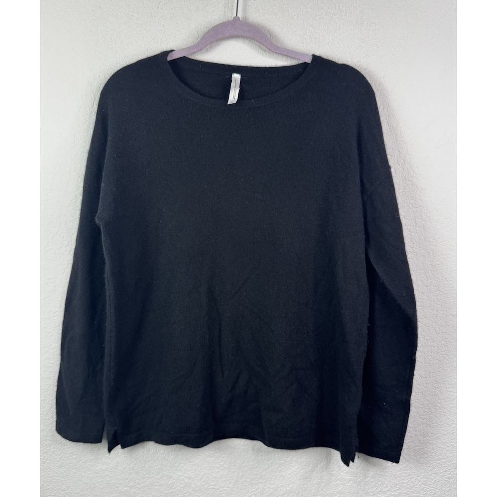 Van Winkle & Co Womens 100% Cashmere Sweater M Crew Neck Quiet Luxury Minimalist